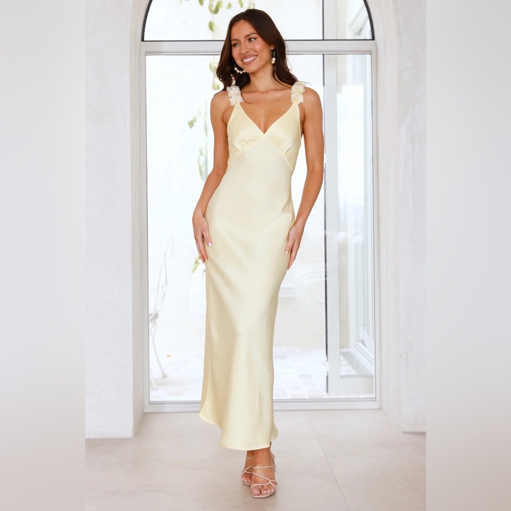 Like new Hello Molly Silken Twilight Satin Maxi Dress in yellow bodycon XL